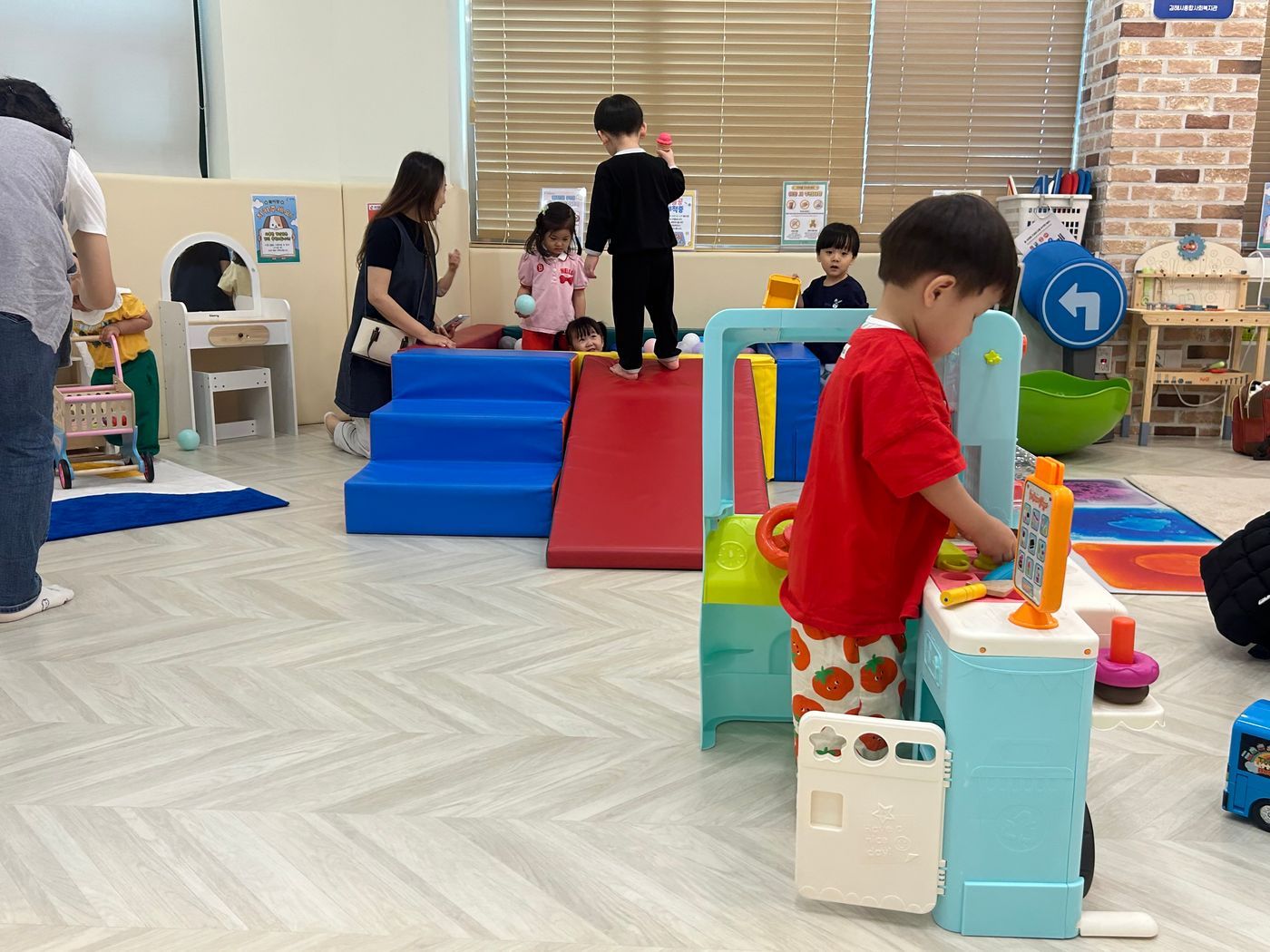 KakaoTalk_20260521_182213465_04